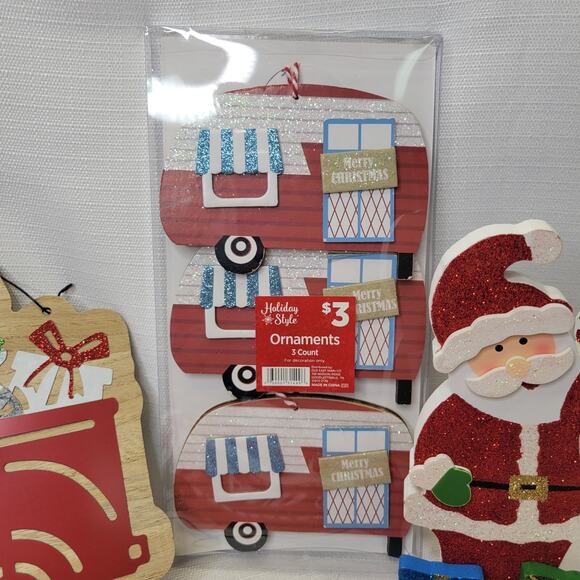 Lot of 6+ Holiday Wreath Home Decor Items - Picture 7 of 11